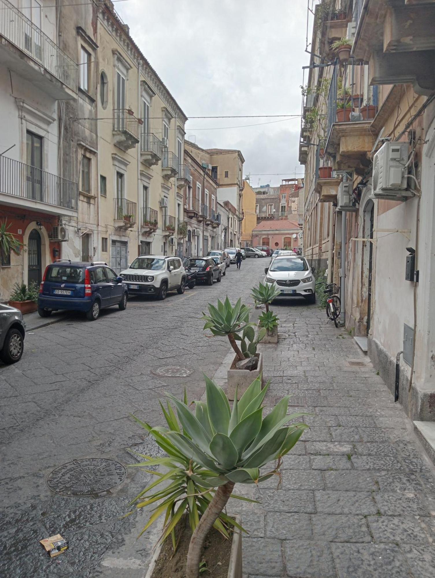 A Casuzza Appartement Catánia Buitenkant foto